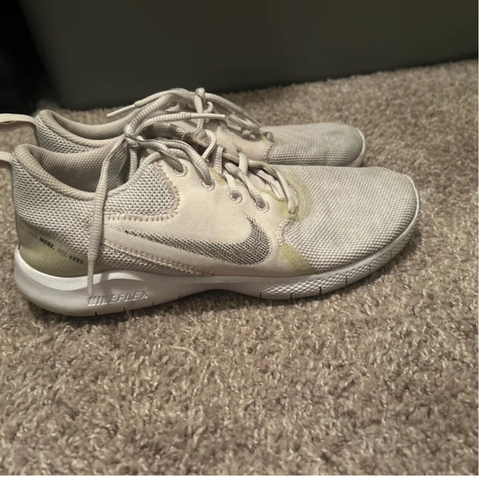 Women’s shoes
